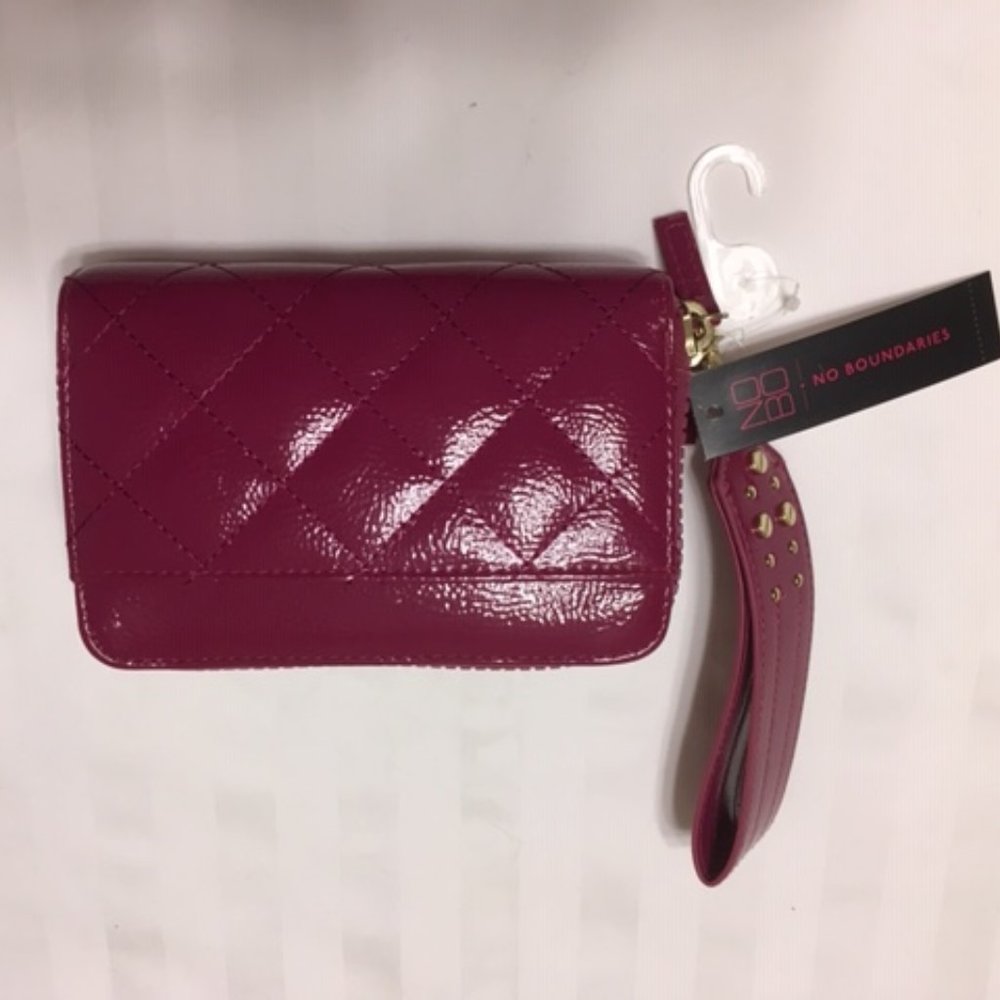 No Boundaries Double Zip Around Wallet NWT